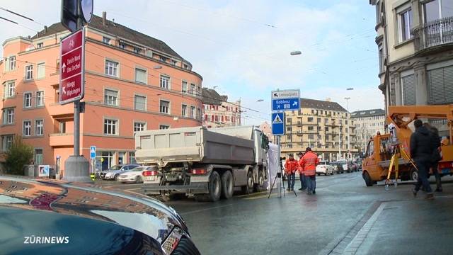 Lastwagen erfasst 82-Jährige lebensgefährlich