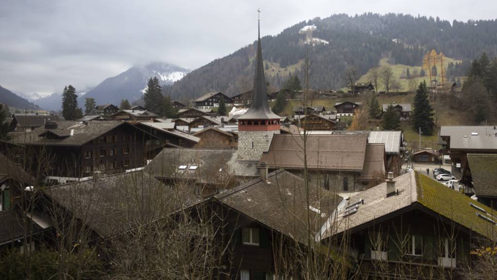 Ultima Capital besitzt unter anderem in Gstaad (Bild), Crans-Montana oder Genf Liegenschaften. (Archivaufnahme)