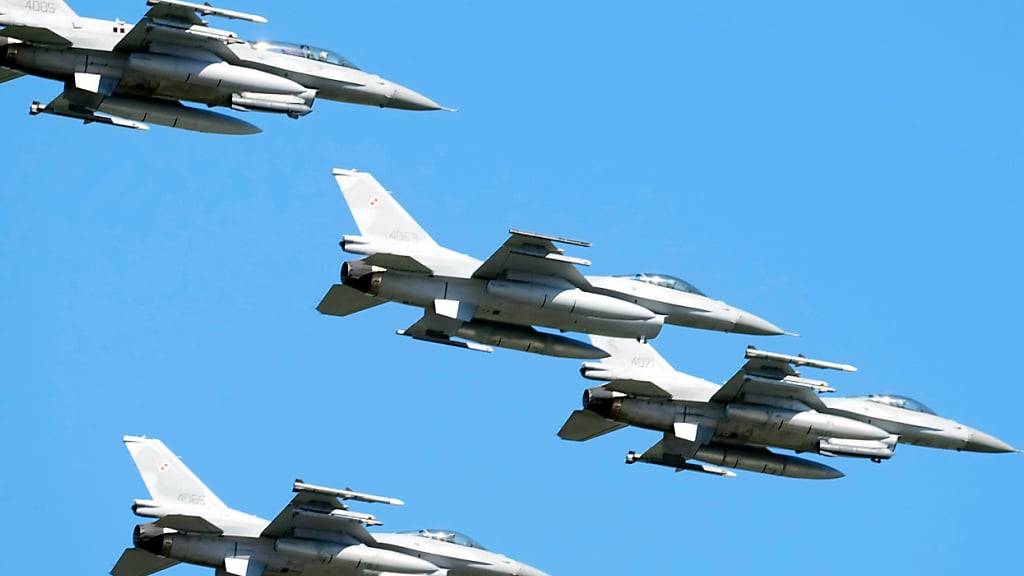 Washington billigt Verkauf von 32 modernen Kampfjets an Rumänien