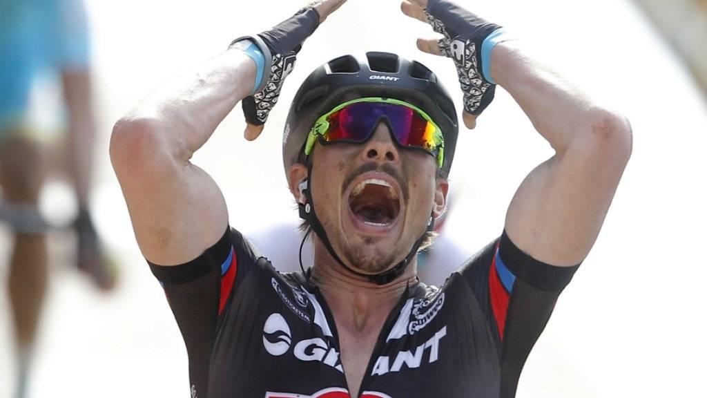 John Degenkolb feiert seinen Sieg in Roubaix im letzten April