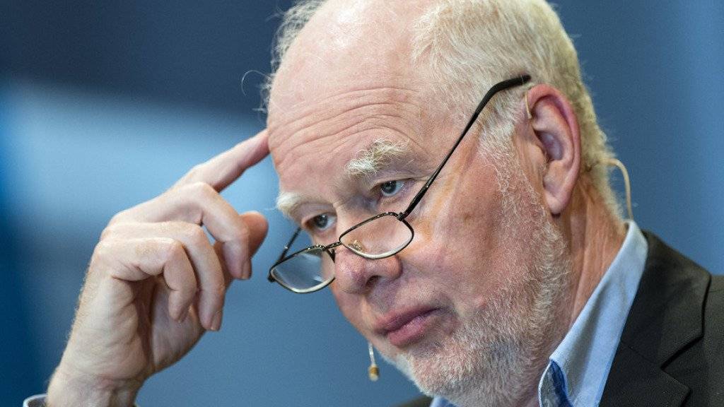 Lukas Hartmann veröffentlicht diese Woche sein neues Buch: Dass sich die Öffentlichkeit in letzter Zeit so viel mehr für seine Beziehung zu Bundesrätin Simonetta Sommaruga interessiert hat, wundert den Schriftsteller. (Archivbild)
