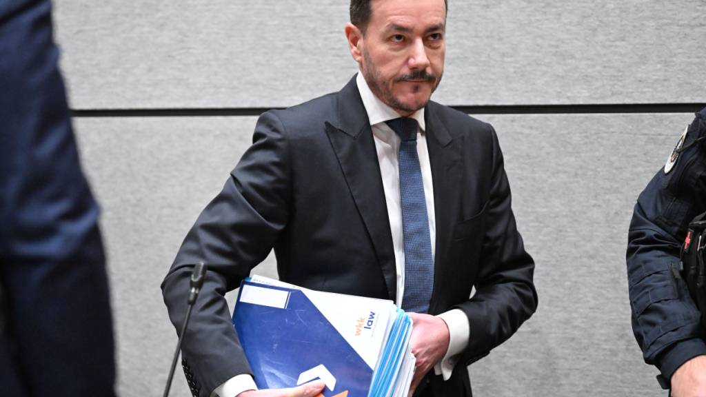 Der österreichische Investor René Benko ist vom Landesgericht Innsbruck wegen Schädigung seiner Gläubiger zu zwei Jahren Haft verurteilt worden. Das gab die Richterin am Mittwochnachmittag bekannt. (Archivbild)