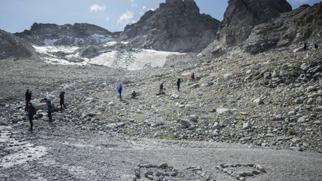 Der Pizolgletscher wurde im Jahr 2019 beerdigt. In Zukunft könnte es jedes Jahr bis zu 4000 solche Gletscherbeerdigungen brauchen. (Archivbild)