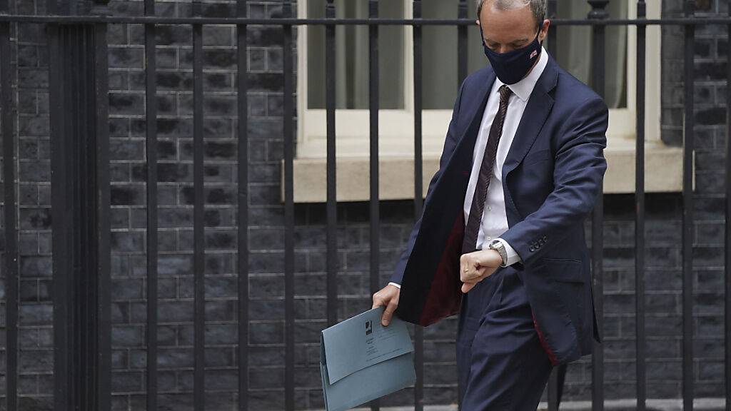 Dominic Raab, Außenminister von Großbritannien, am Montag (16.8.) in der Downing Street. Foto: Stefan Rousseau/PA/AP/dpa