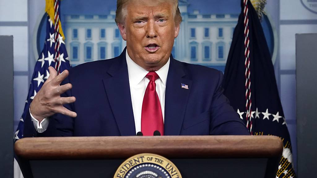 Donald Trump, Präsident der USA, spricht während einer Pressekonferenz im Weißen Haus. Foto: Evan Vucci/AP/dpa