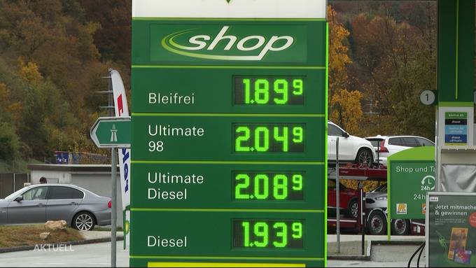 Treibstoff kostet im Argovialand fast über zwei Franken