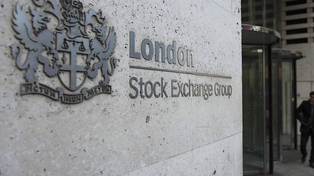 Das britische Finanzministerium will mehr Technologiekonzerne an die Londoner Börse locken. Es prüft daher, die Regeln für Börsengänge zu lockern. (Archivbild)