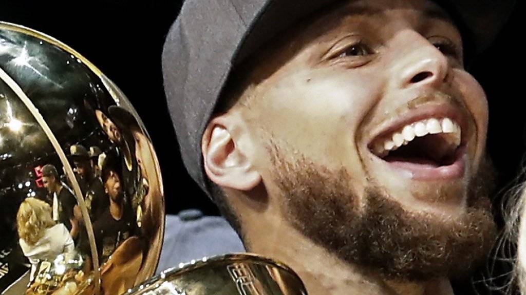 4:0 in der Finalserie gegen die Cleveland Cavaliers und zum MVP gewählt: Golden States Stephen Curry könnte kaum glücklicher sein