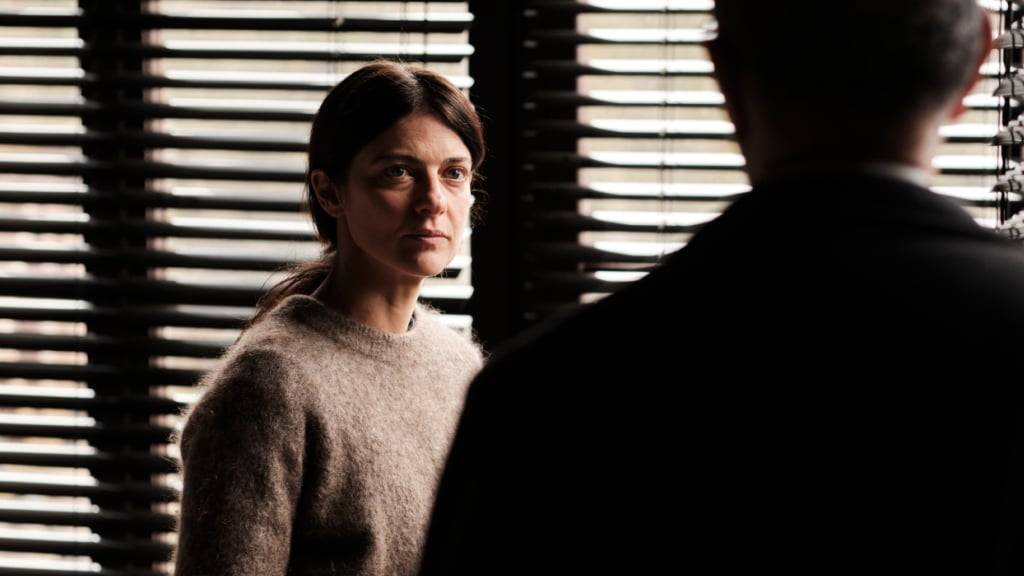 Die verurteilte Mörderin Elisa stellt sich im Drama von Leonardo Di Costanzo ihrer schrecklichen Tat. Der Spielfilm feiert in Venedig Weltpremiere, wo er im Wettbewerb läuft.