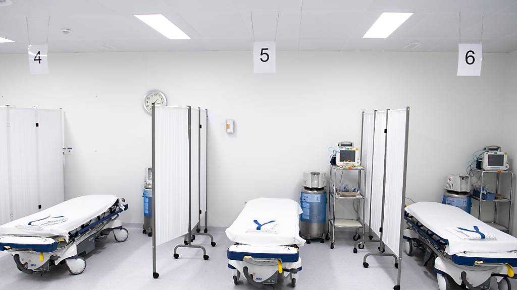 Das Medianalter der Hospitalisierten liegt in der Schweiz bei 70 Jahren. Blick ins Universitätsspital in Lausanne.
