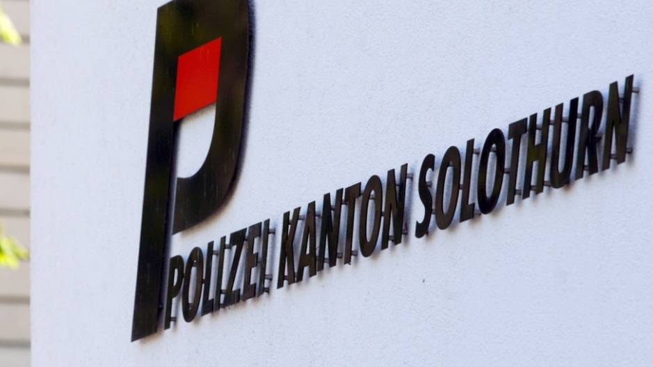 Die Kantonspolizei Solothurn sucht sechs junge Personen, die in Hägendorf SO einen Jugendlichen beraubten. (Symbolbild)