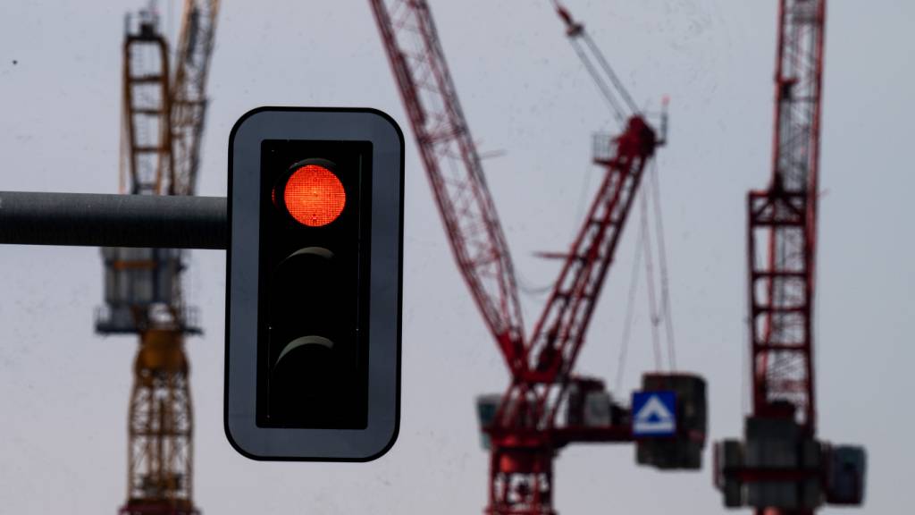 Der UBS-CFA-Indikator ist im März deutlich ins Minus gefallen – die Nahostkrise belastet die Konjunkturerwartungen. (Symbolbild)