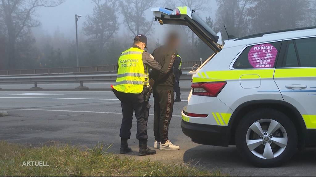 Kantonspolizei Aargau: Mit Grosskontrolle auf der Jagd nach Einbrechern