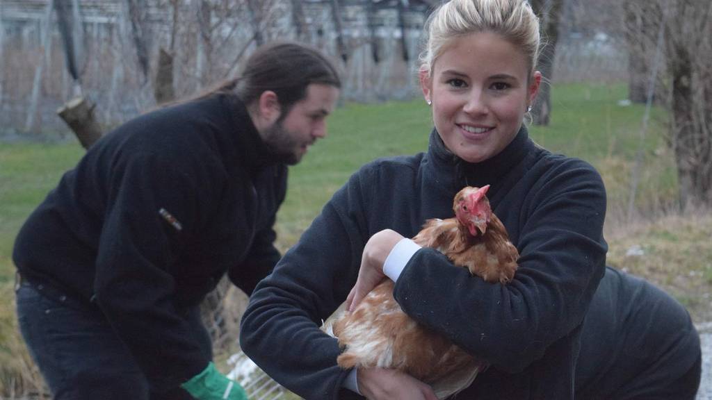 19201920p502EDNmainSUSTHelferinSimoneMaurermitgeretteterHenne