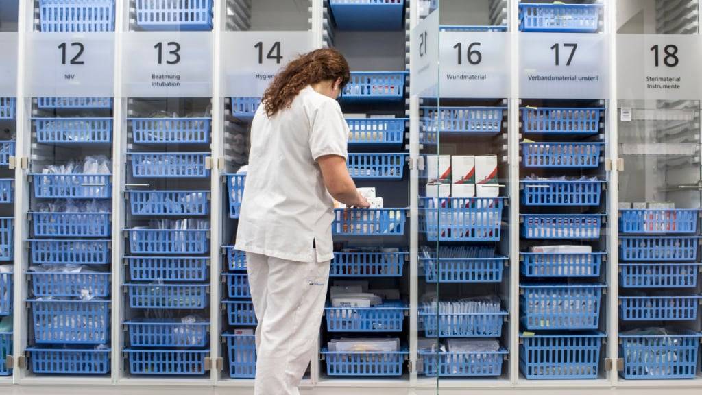 An den zehn Luzerner Krankenhäusern gab es 2024 weniger Vollzeitstellen im Pflegebereich als im Vorjahr. (Archivaufnahme)