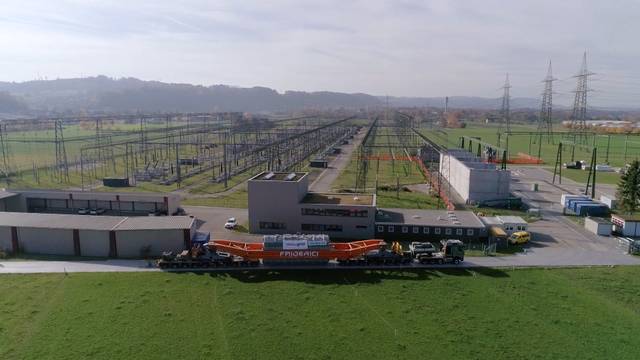 1400 Tonnen schwerer Transformator gebaut