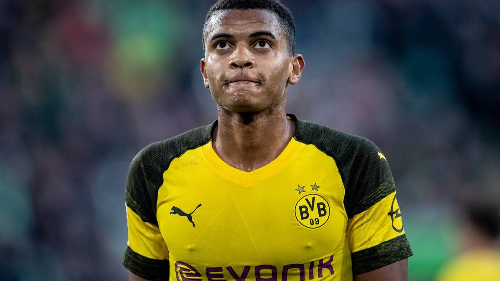 Denkt Manuel Akanji an eine Rechnung?