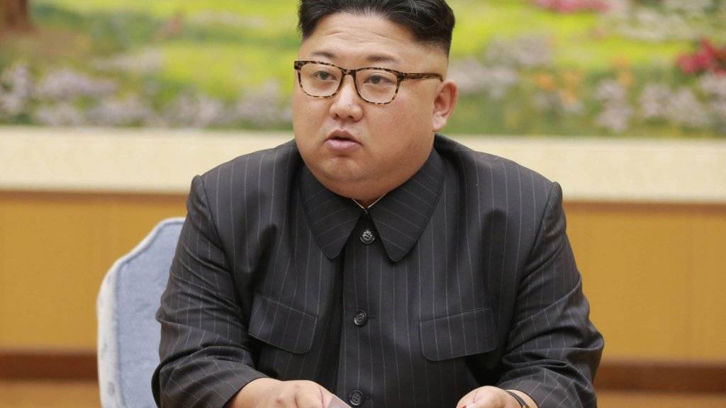 Nordkoreas Machthaber Kim Jong Un hat US-Präsident Donald Trump nach dessen jüngsten Drohungen gegen sein Land gewarnt, er werde dafür «teuer bezahlen». (Archivbild)