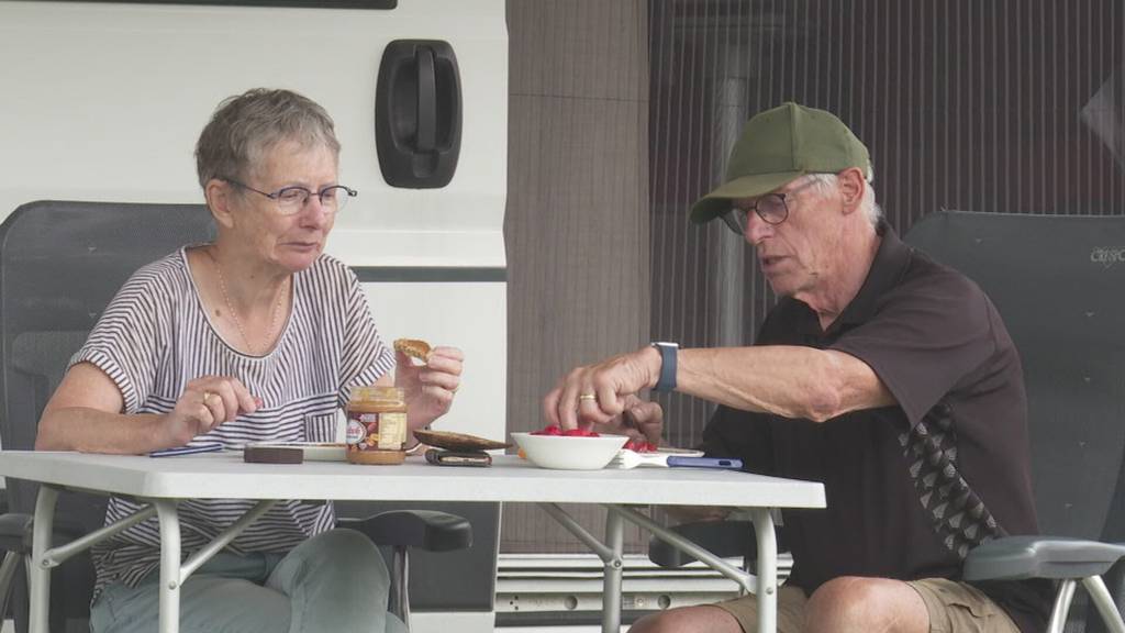 Niederländer erobern vor EM-Spiel Campingplatz