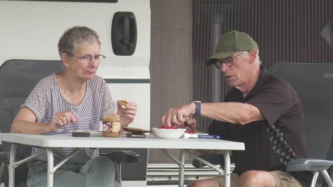 Niederländer erobern vor EM-Spiel Campingplatz