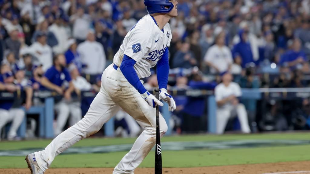 Freddie Freeman beendet nach über sechseinhalb Stunden das dritte Spiel in der Finalserie zwischen den Los Angeles Dodgers und den Toronto Blue Jays