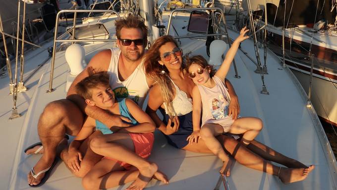 Hünenberger Familie seit zwei Jahren mit Segelschiff unterwegs