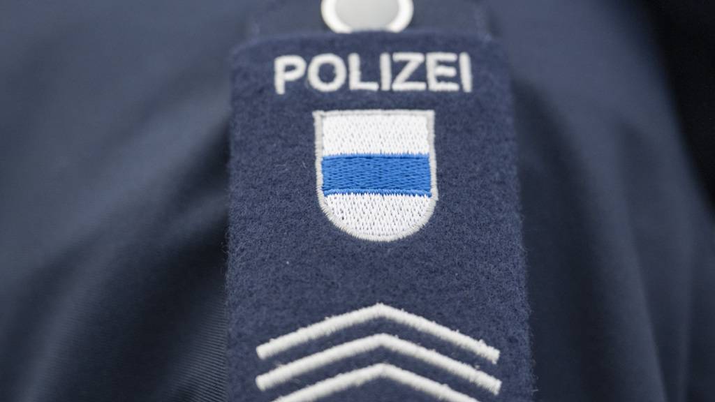 Die Zuger Polizei nahm am Donnerstagmorgen zwei mutmassliche Diebe fest. (Symbolbild)