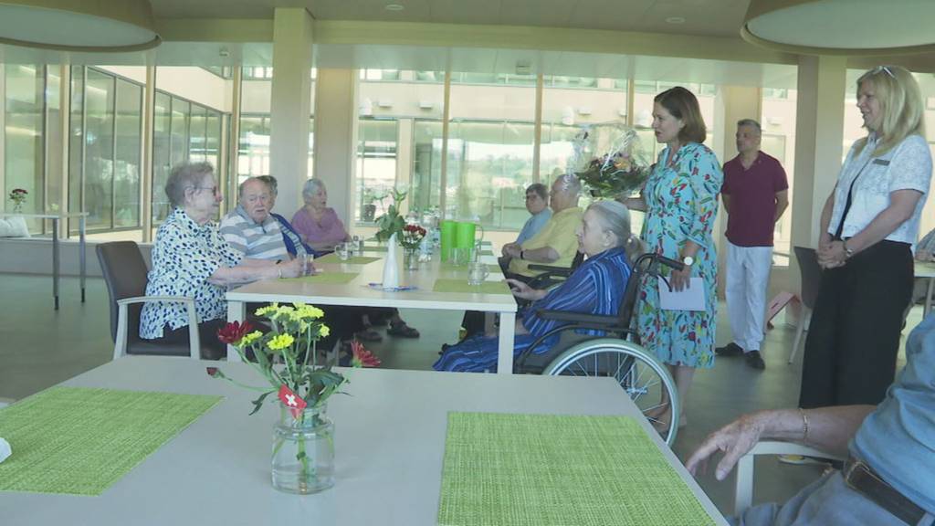 Bewohner-Fürsorge im Pflegezentrum Baar
