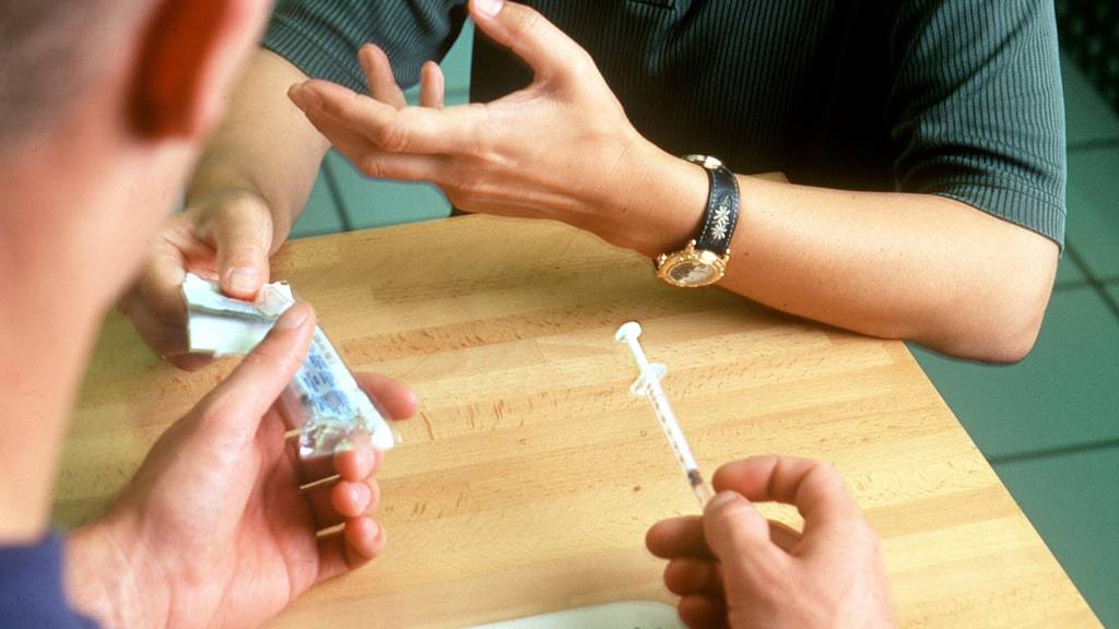 Die Heroinabgabe wird wegen dem Ansteckungsrisiko während der Pandemie vereinfacht.