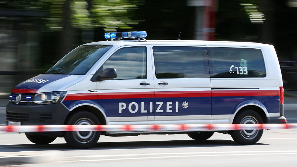 Die österreichische Polizei nahm nach einem Attentat auf deinen Russen nach einer Verfolgungsjagd einen Landsmann fest. (Symbolbild)