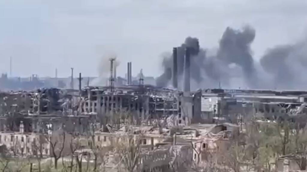 «Azovstal wird gestürmt» –  Russische Armee beginnt Angriff auf Stahlwerk in Mariupol