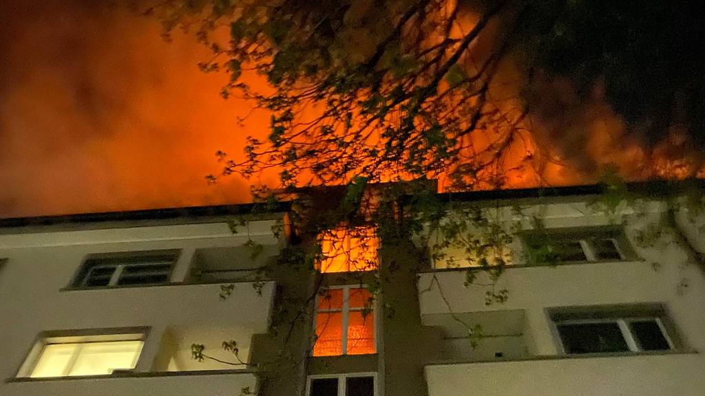 «Ich kann es gar nicht fassen»: Person stirbt bei Grossbrand in Zürich