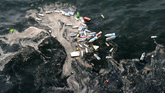 Plastikmüll im Mittelmeer: 500 Frachtcontainer pro Tag