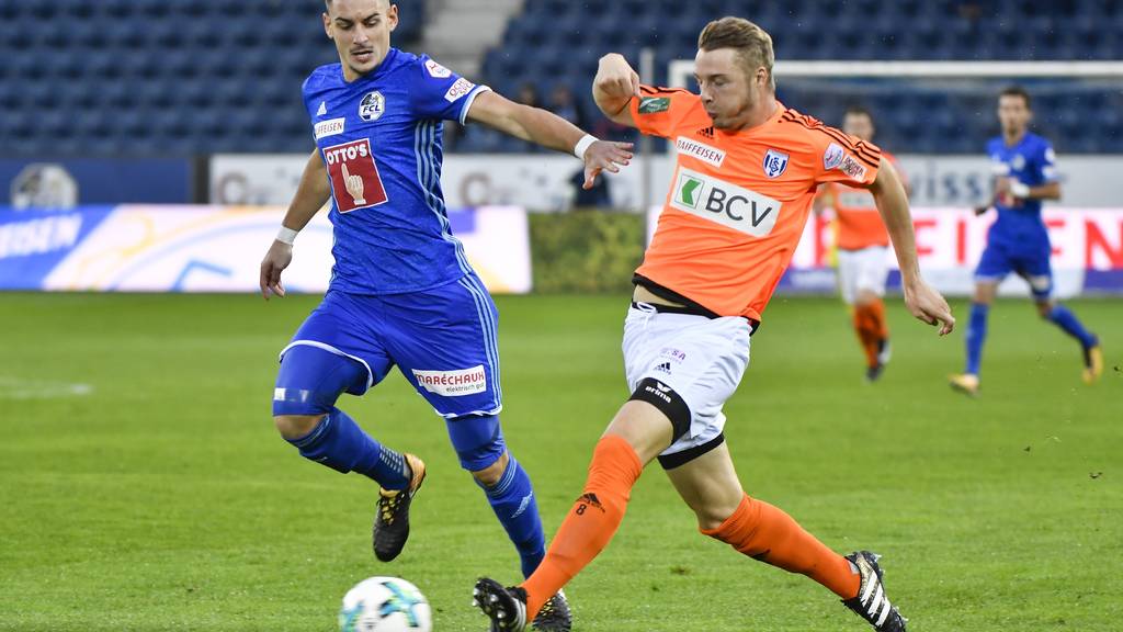 Lausanne-Mann Joel Geissmann (rechts,
hier im Einsatz gegen Stefan Knezevic) schoss für Lausanne das Tor zum 1:2.