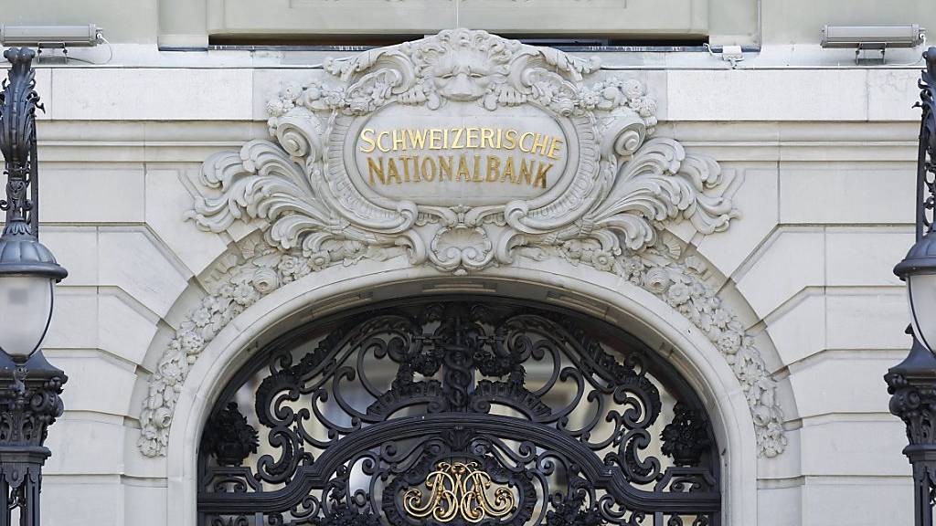 Die Schweizerische Nationalbank hat in den ersten neun Monaten vor allem von hohen Gewinnen auf ihren Fremdwährungspositionen profitiert. (Archivbild)