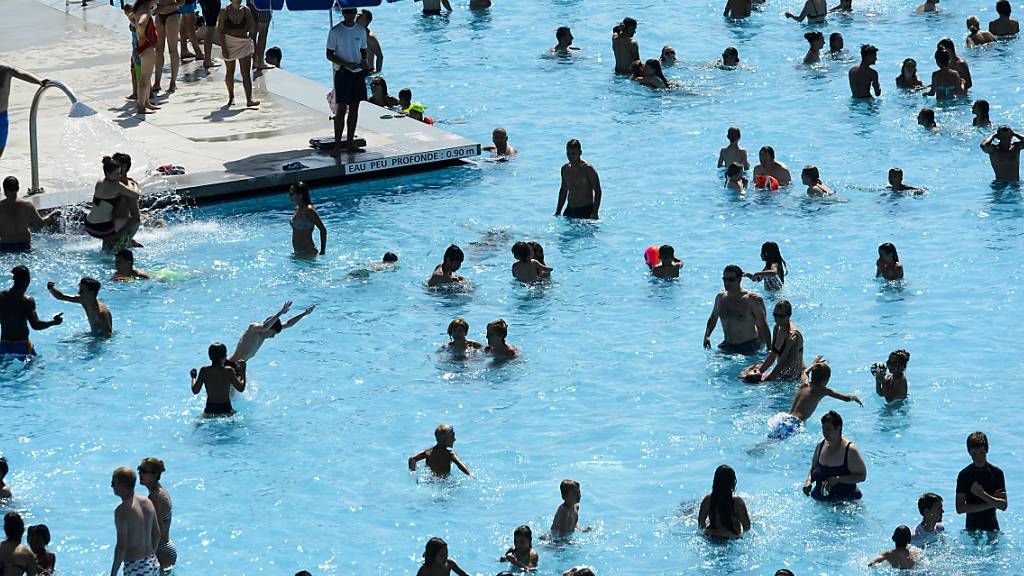 42 Prozent der Wasserproben in Glarner und Bündner Badis waren diesen Sommer problematisch. (Symbolbild)