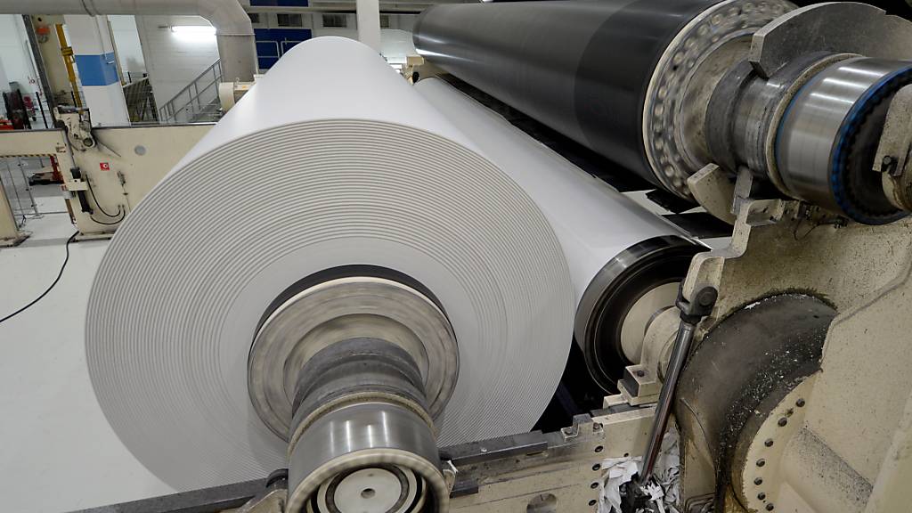 In der Papierproduktion sind die Kapazitäten zu gross. CPH schreibt deswegen 150 Millionen Franken ab. (Archivaufnahme)