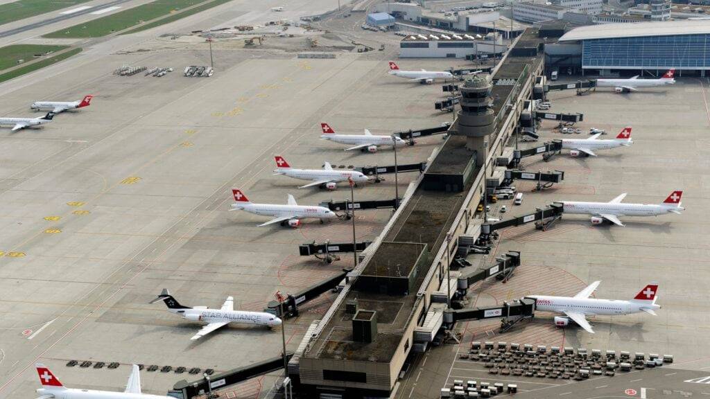 Flughafen Zürich steigert Umsatz und Gewinn und erhöht Prognose (Archivbild)