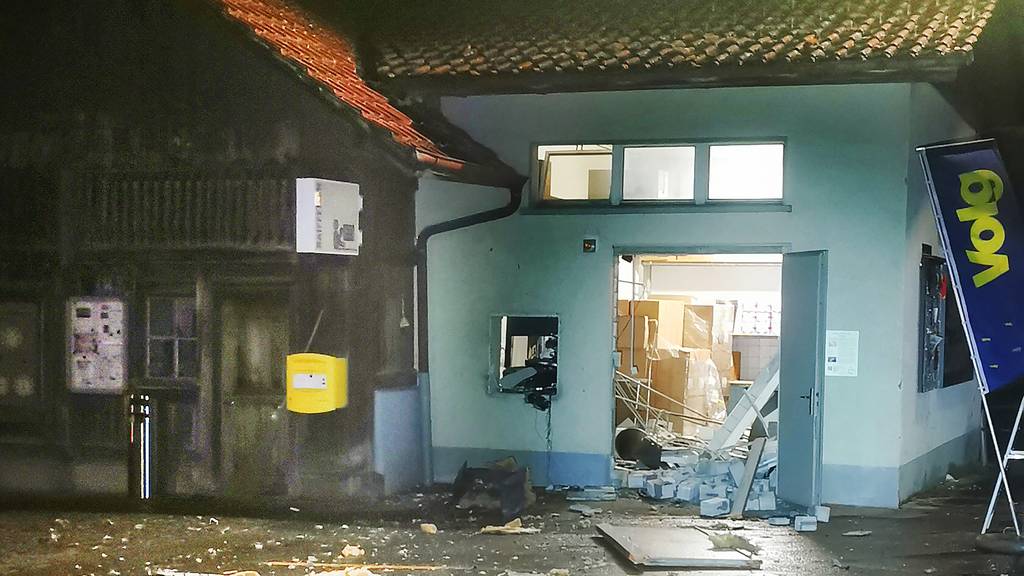 Bankomat in Meikirch gesprengt – Polizei sucht nach weissem Fluchtfahrzeug