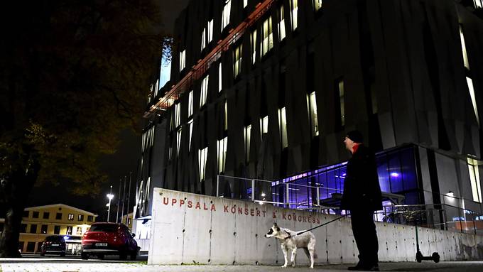 Sturz in Konzerthaus von Uppsala - zwei Männer tot