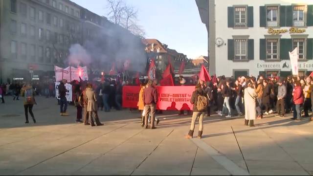 1500 demonstrieren in Bern gegen WEF