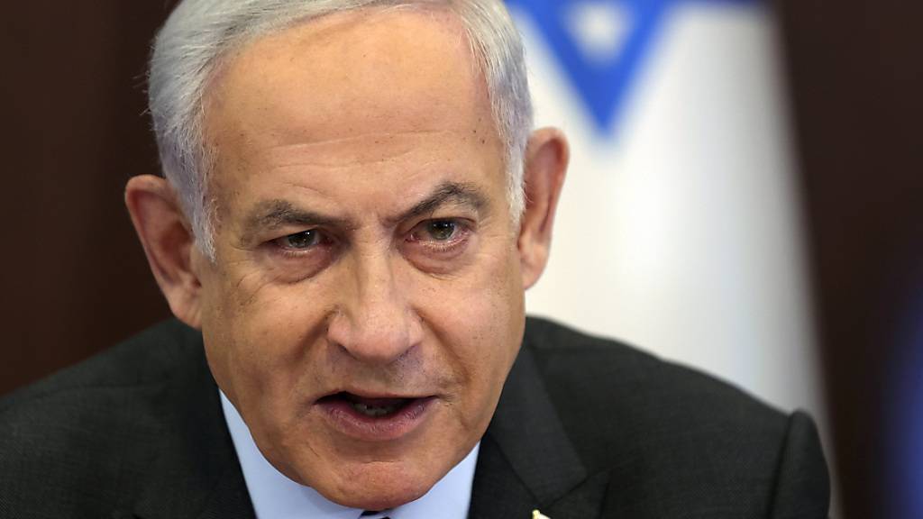 ARCHIV - Benjamin Netanjahu, Ministerpräsident von Israel, nimmt an der wöchentlichen Kabinettssitzung teil. Foto: Abir Sultan/Pool EPA/AP/dpa