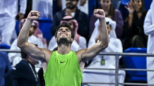 Alcaraz mit Machtdemonstration