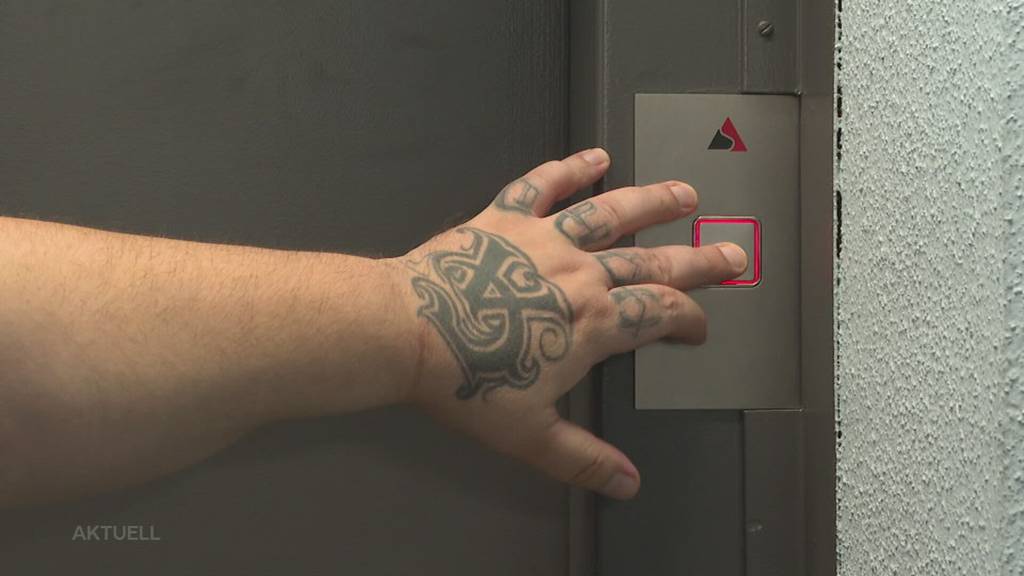 Eingesperrt: Defekter Lift sorgt in Mehrfamilienhaus in Neuenhof für Ärger