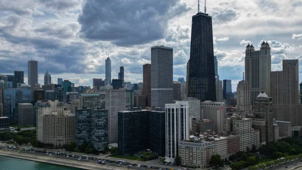 ARCHIV - Die Skyline von Chicago. Foto: Erin Hooley/AP/dpa