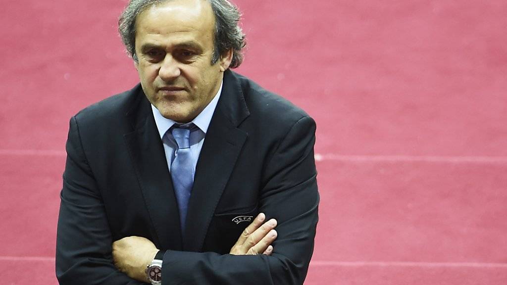 Im Abseits: Michael Platini sieht sich durch die  acht Jahre Sperre der FIFA-Ethikkommission in seinem Ruf beschädigt