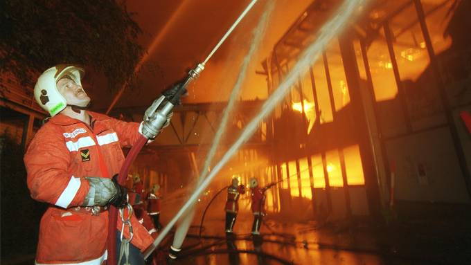 Vor 15 Jahren: Die Halle 7 brennt!