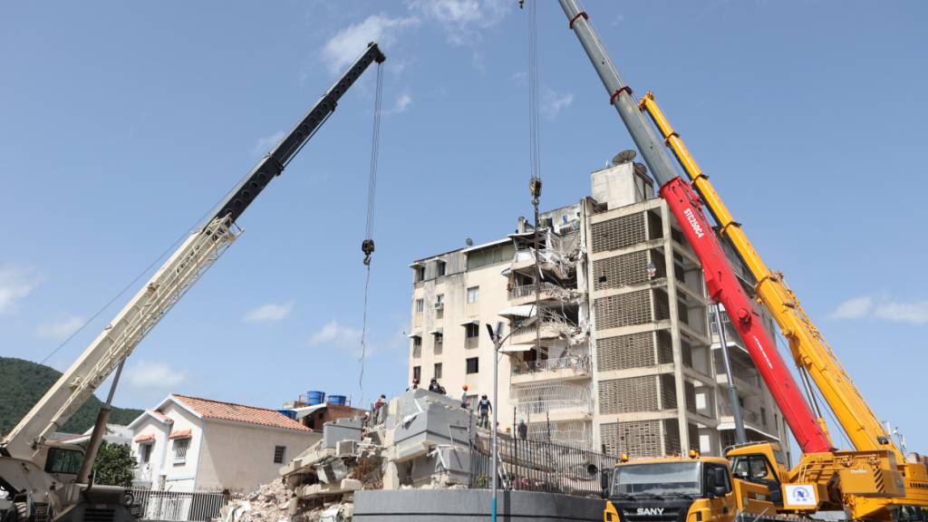 Mehr als 900 Tote nach Erdbeben in Venezuela