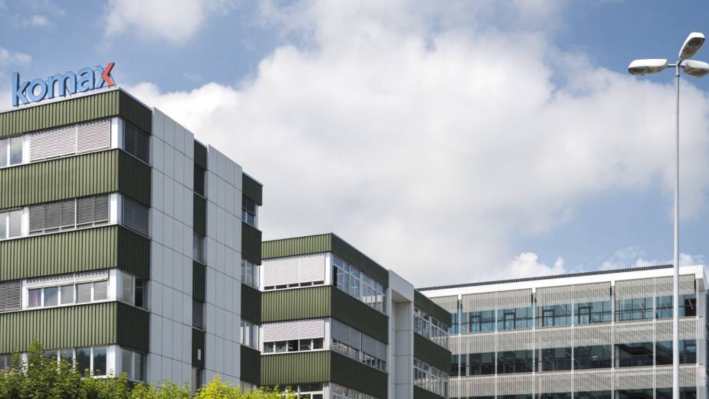 Komax spürt 2025 weiterhin Investitionszurückhaltung