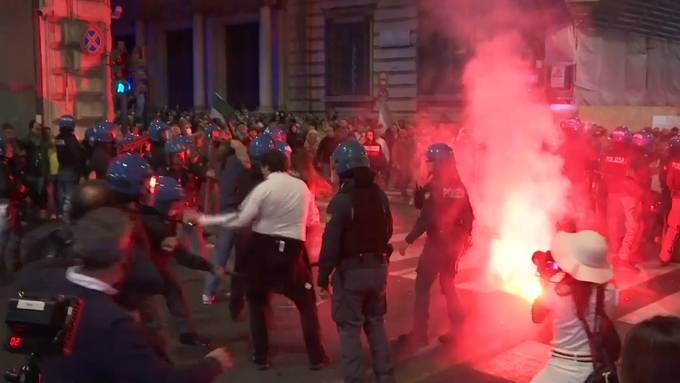 Verletzte und Festnahmen bei Protesten gegen Corona-Massnahmen